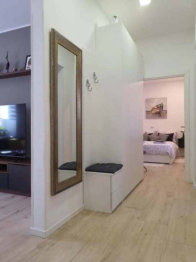 Connor Apartment Pula 0*,  Croatia